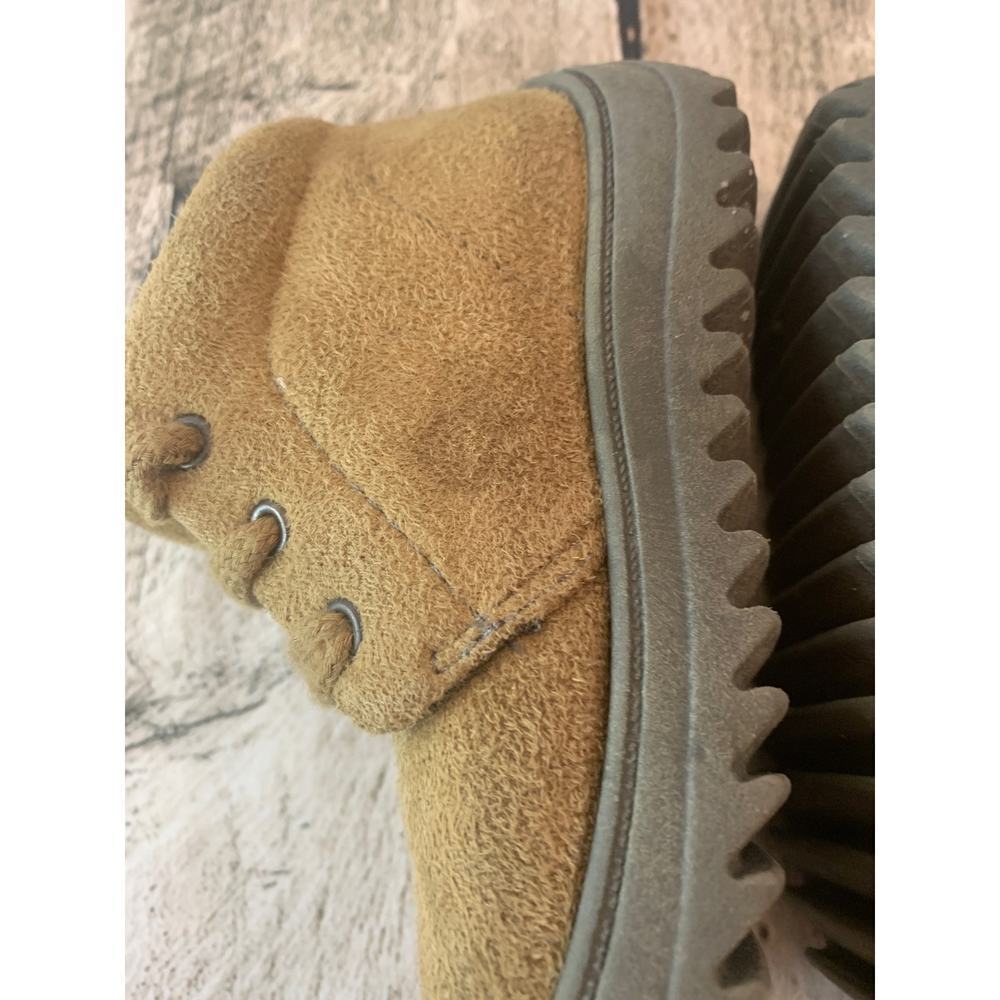 OSHKOSH B’GOSH Boy’s Ramon Tan Suede Ankle Boots / Size: 9M - Picture 4 of 10